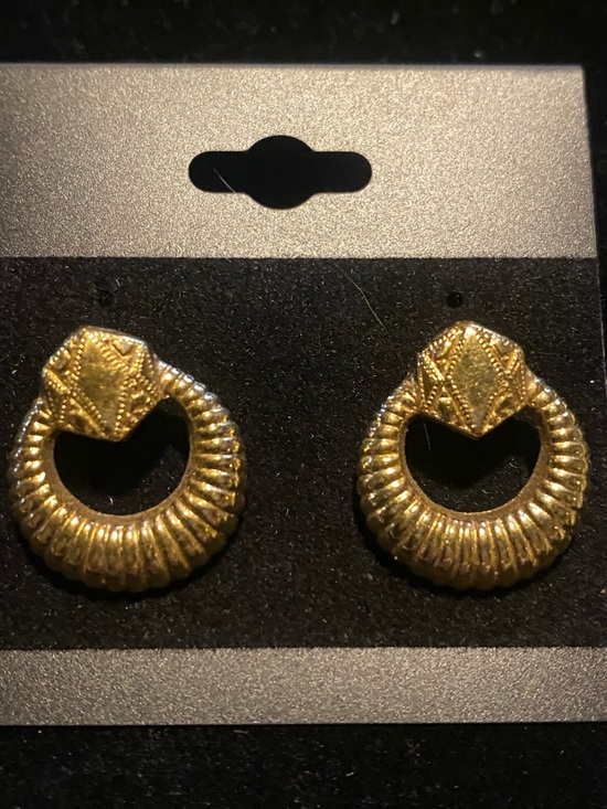 Jewelry - GOLD VINTAGE knocker style hoops(gold tone)